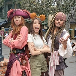 Meet your Posher, Kaypee